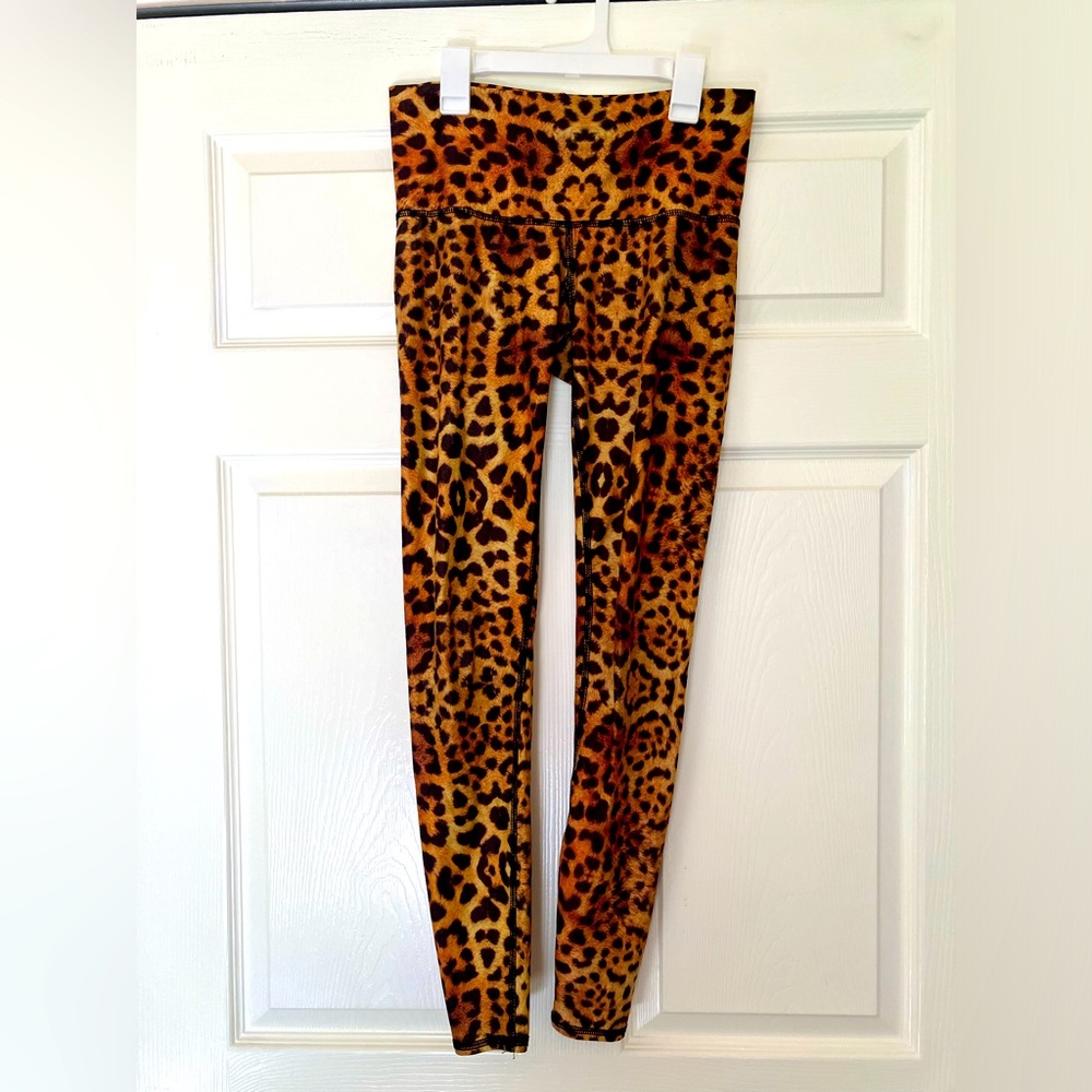 Teeki leopard cheetah print high waisted yoga leggings